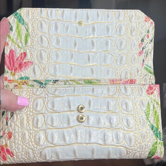 Brahmin soft Checkbook Wallet with Dustbag - Picture 13 of 13